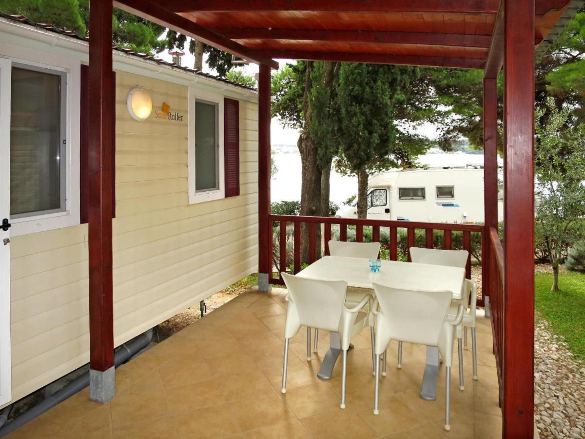 Holiday Home Camp Rozac - Tgr215 Τρογκίρ Εξωτερικό φωτογραφία